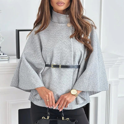Vivienne – Cape drapée tendance avec taille ceinturée et manches larges