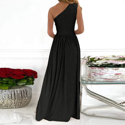 Alix – Robe Asymétrique Avec Une Fente Et Une Coupe Élégante