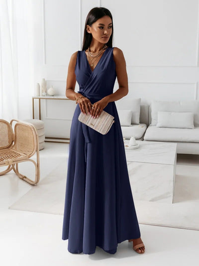 Agatha – Robe Longue Unie à Col V Élégante et Intemporelle