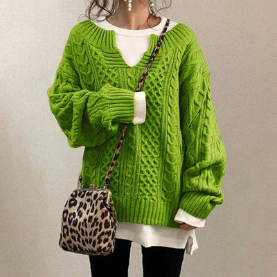 WINTER WARMTH | Classic Cable Knit Sweater