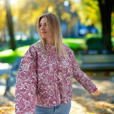 Alice | Veste florale matelassée rose pour l'automne et l'hiver - Wide Fit