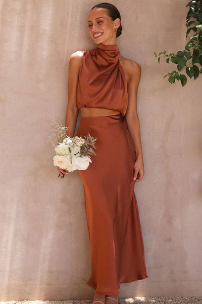 Victoria – Ensemble Satiné Élégant avec Crop Top et Jupe Taille Haute