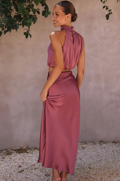 Victoria – Ensemble Satiné Élégant avec Crop Top et Jupe Taille Haute